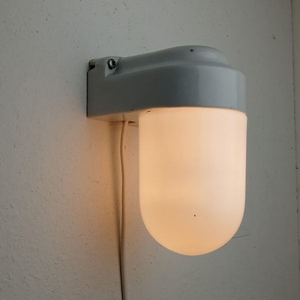 Industriele lamp porselein